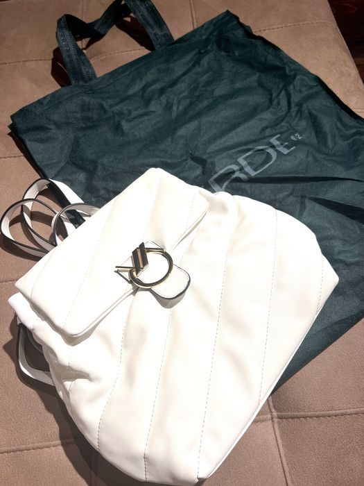 Дамска раница VERDE