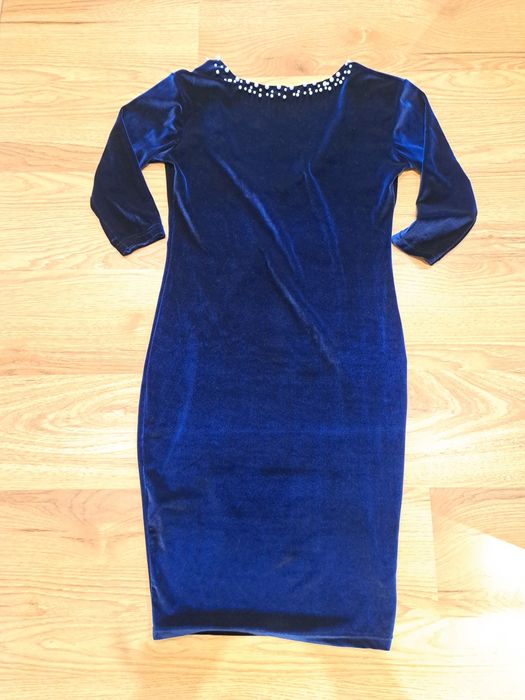 Елегантни дамски рокли