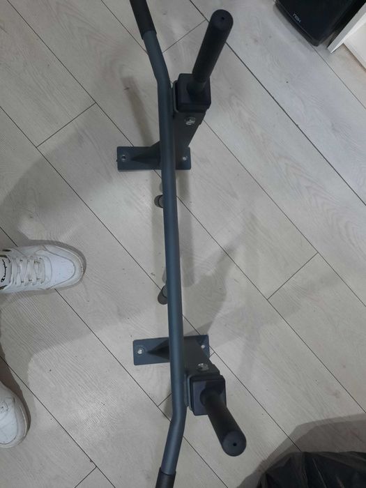 Bara tractiuni cu prindere perete