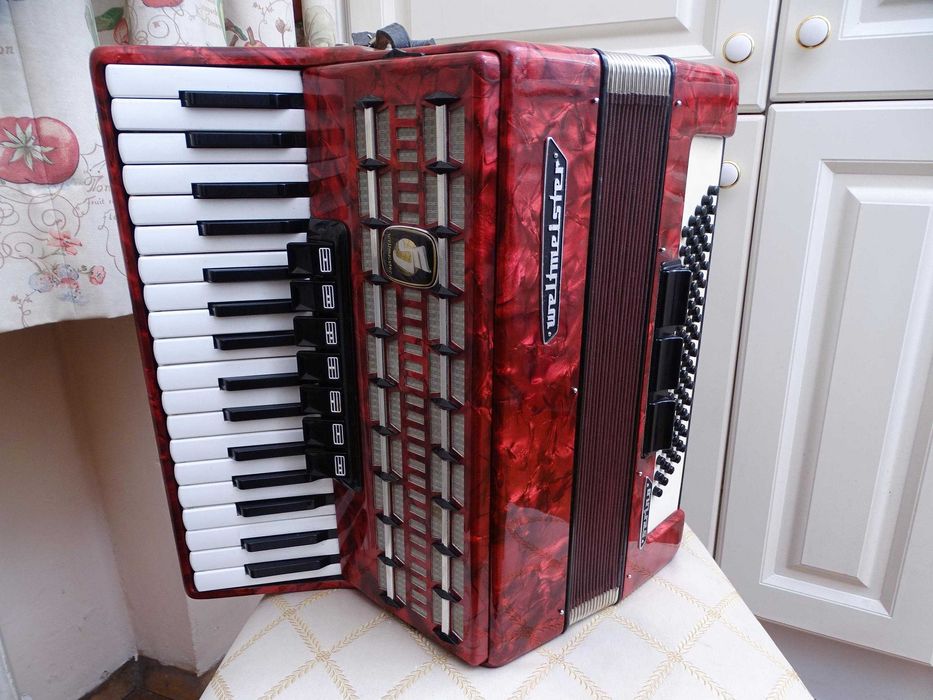 Акордеон Велтмайстер Серино 80 баса