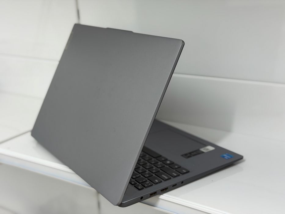 Ноутбук  lenovo