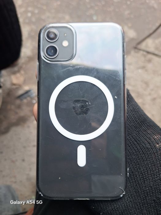 Iphone 11 narxi 230$  kelishamz  manzil toshkent shoyxontoxur tumani