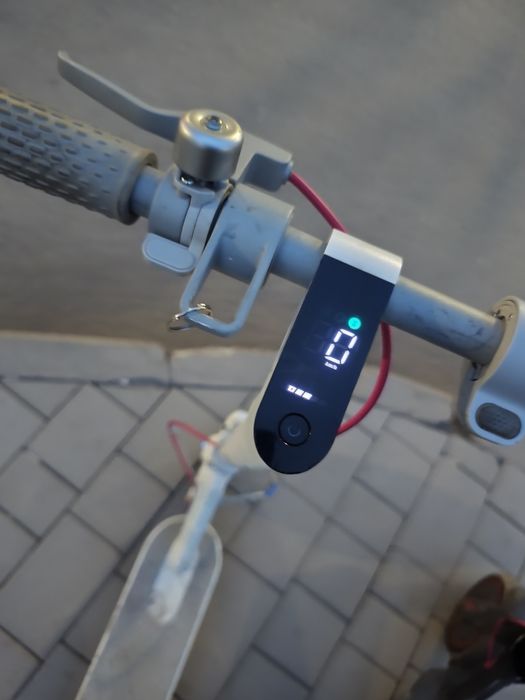 Елктро самокат Xiaomi