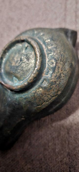 Vând opait vechi. Bronz. Teme religioase