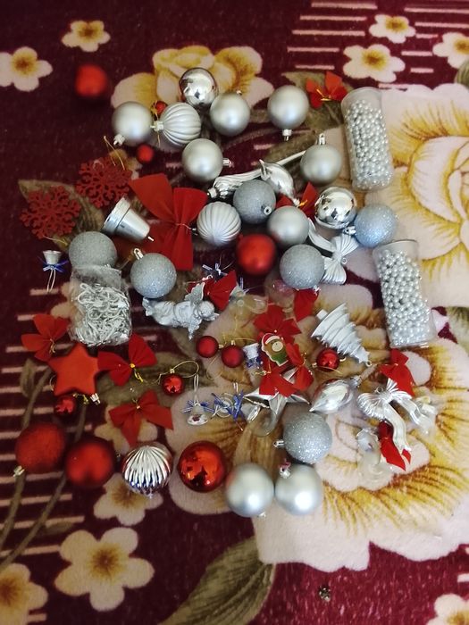 Donez globuri ptr pom