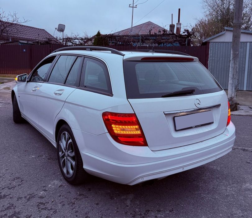 Mercedes C-Class W204 // Facelift // 2012 // Full LED // Navi mare //