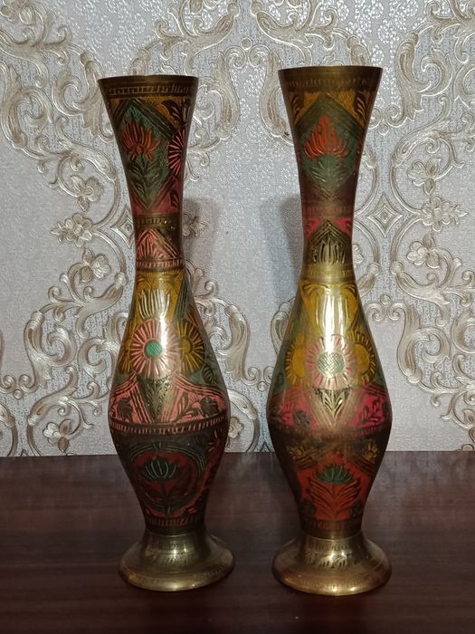 Индийские вазы из латуни