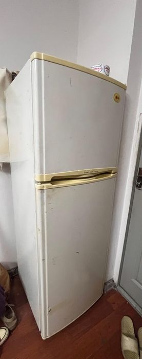 Продам холодильник