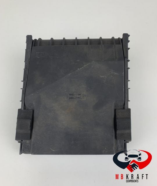 Capac panou sigurante 1K0937132F Volkswagen VW Golf a 5-a generatie s