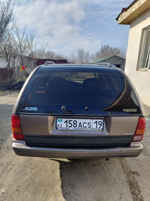 Продам Мазда универсальный 1992