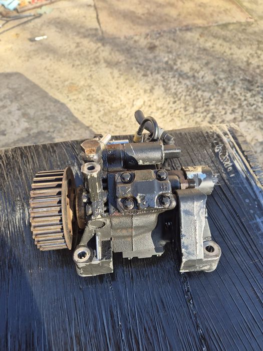 Pompă inaltă  qashqai 1.5  euro 5