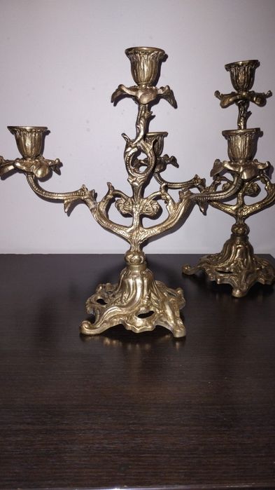 Прекрасни винтидж свещници с красиви орнаменти. Месинг.