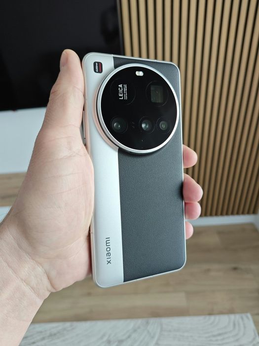 Xiaomi 15 ultra silver chrome