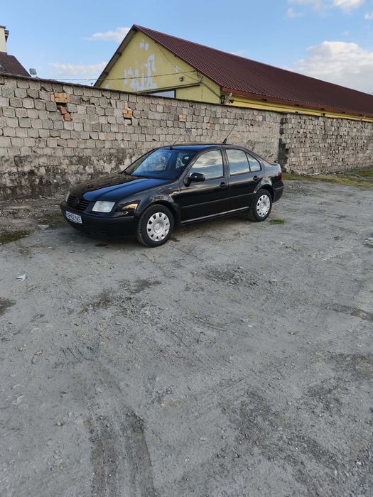 VOLKSWAGEN Bora