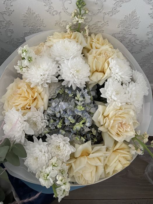 Цветы купленные вчера