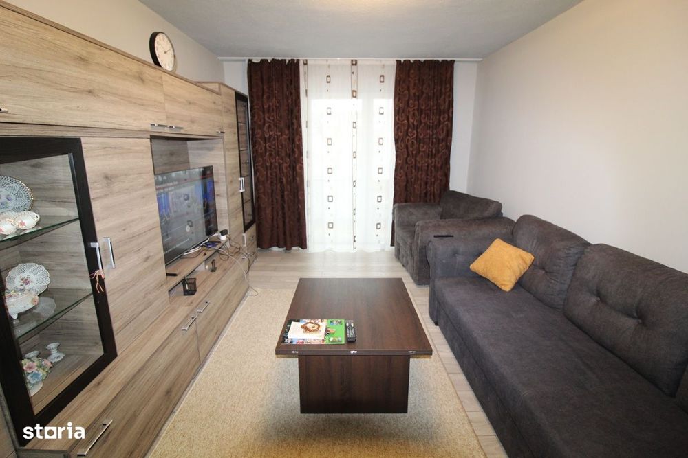 Vând apartament 2 camere în Hunedoara, Teatru-Pietonală, etaj 2 — fotografia 2