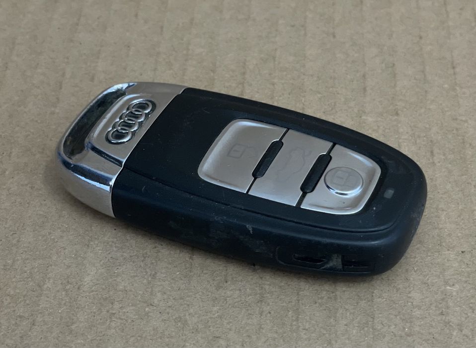 Ключ AUDI 4G0959754K