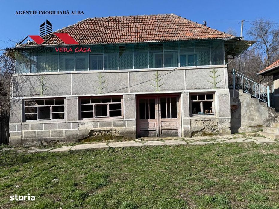 Casa si anexe cu un teren de 7701 mp de vanzare in Stauini  Jud Alba
