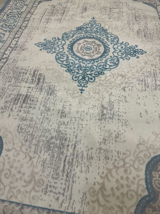 2м х 3м новый кілем сатылады