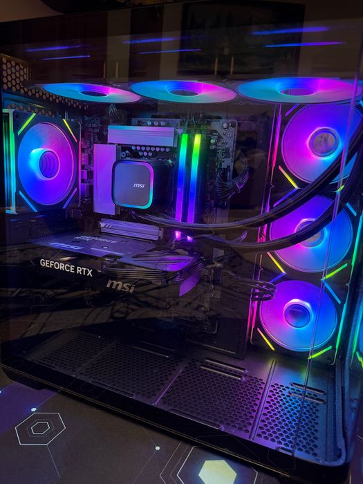 Setup Gaming Complet , Gata de folosit , PC + 2 monitoare + Masă,Scaun