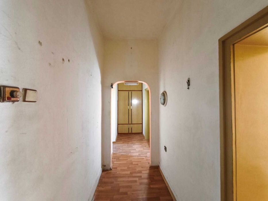 ЕРА МАКС продава апартамент до ДКЦ 1