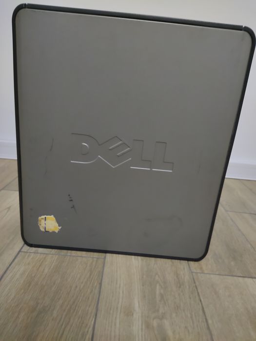Vând unitate DELL ( o vând sau o dau și la schimb)