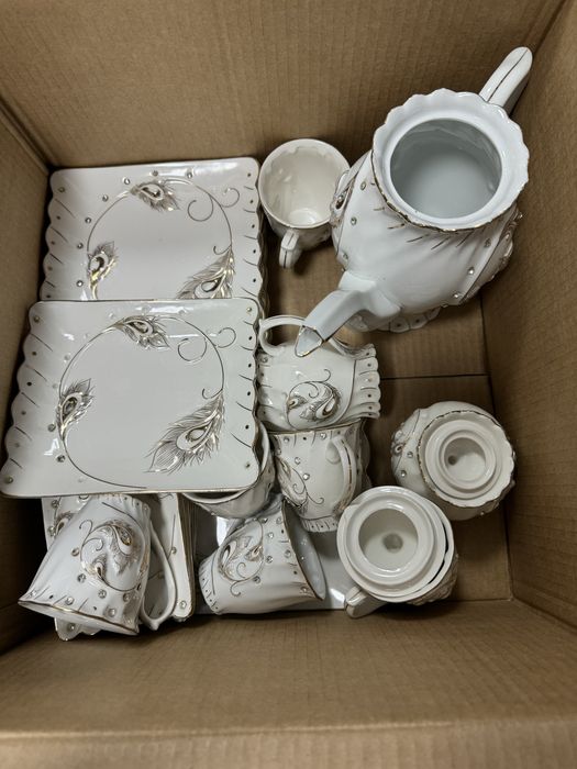 Посуда новая , очень красивая посуда