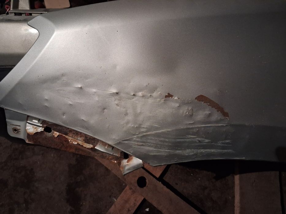 Переднее левое крыло