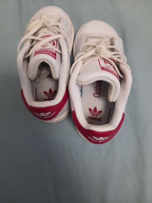 Adidas Stan Smith , pentru copii nr 23 , sunt noi aduși din portugalia