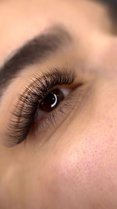 Обучение наращиванию ресниц