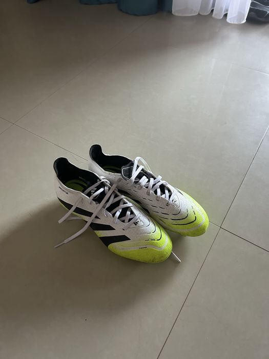 Ghete de fotbal adidas predator