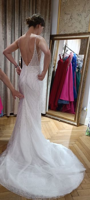 Rochie mireasa cu trena lunga