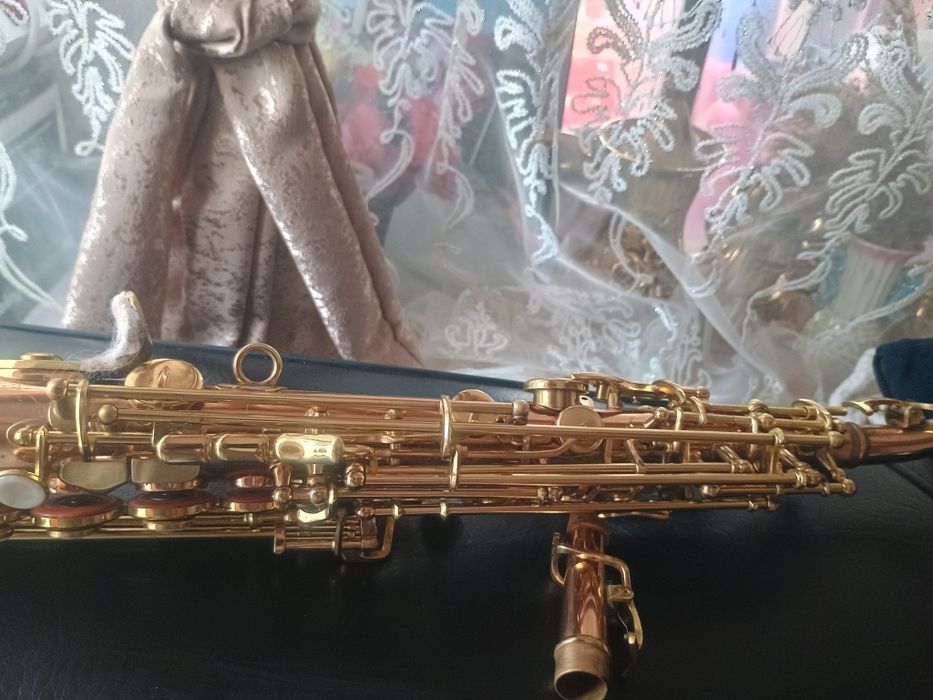 Vând saxofon sopran drept thomann tss 350