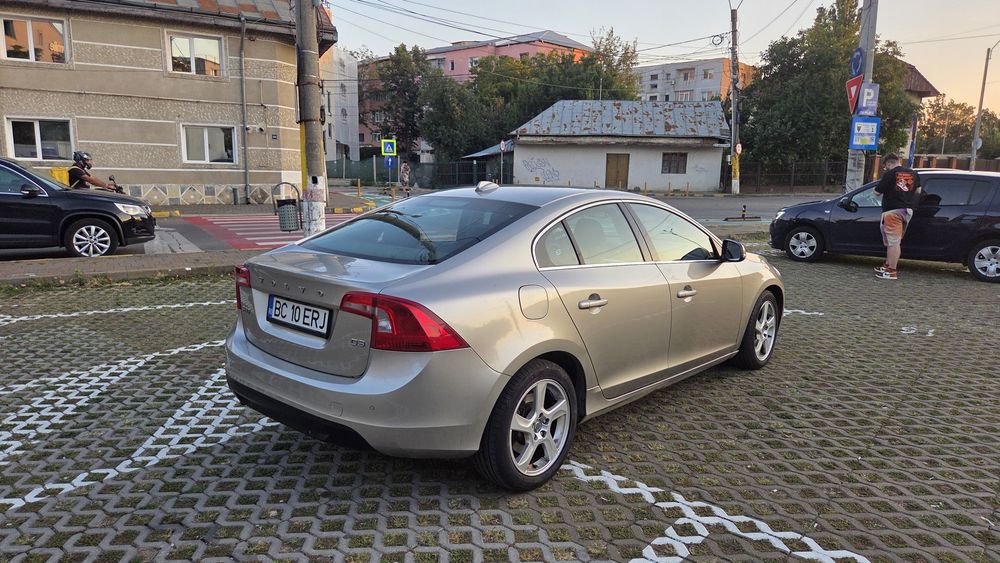 Volvo S60 D3 2011