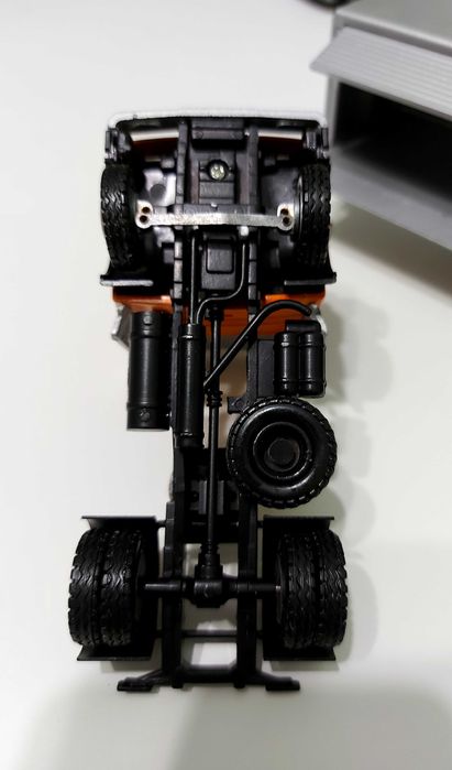 Колекционерски модел в мащаб 1:50