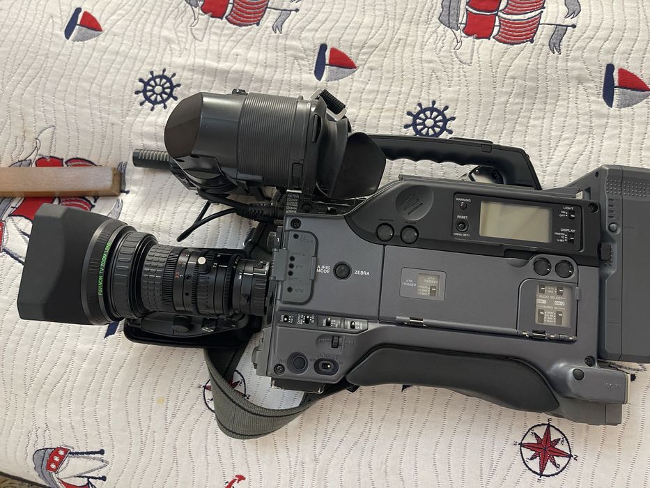 Видеокамера профессинальная Sony