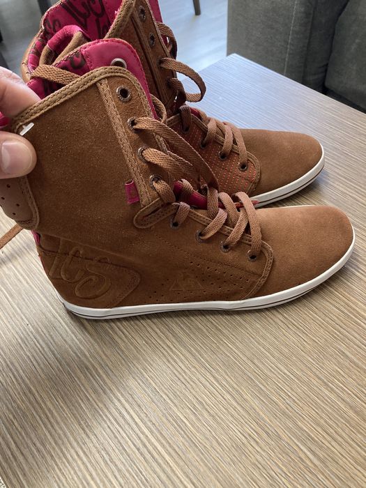 Маратонки чисто нови