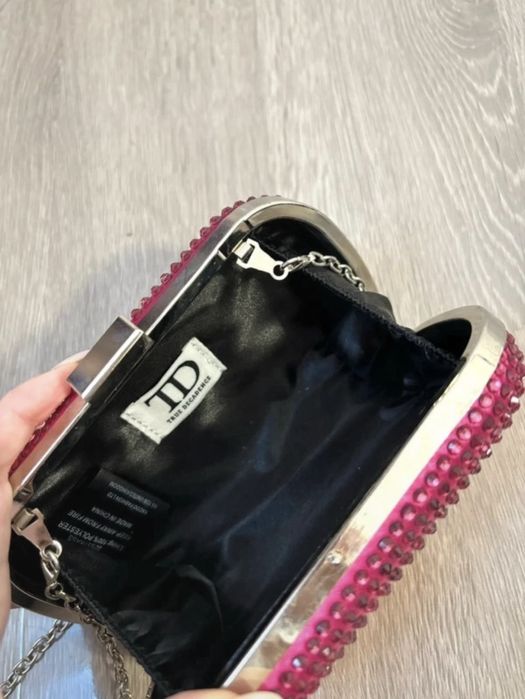 Clutch roz cu ștrasuri