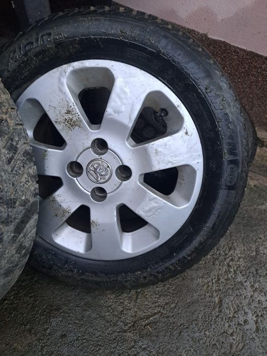 Vând jante 195/60R15