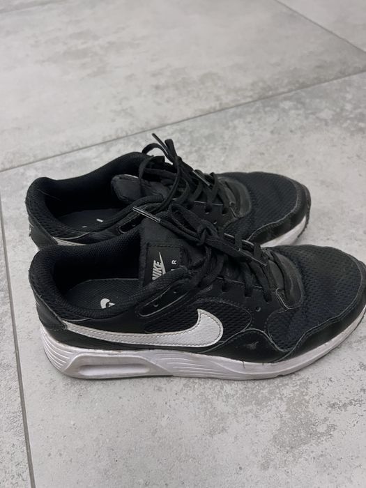 Кроссовки NIKE оригинал б/у 37.5