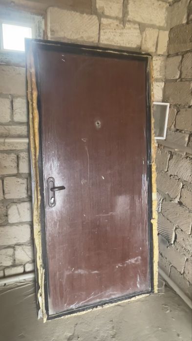 Заводтық сыртқы темір есік