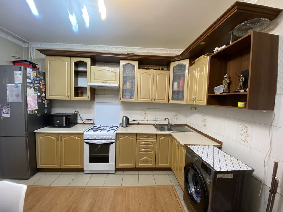 Продам кухонный гарнитур за 60 тысяч