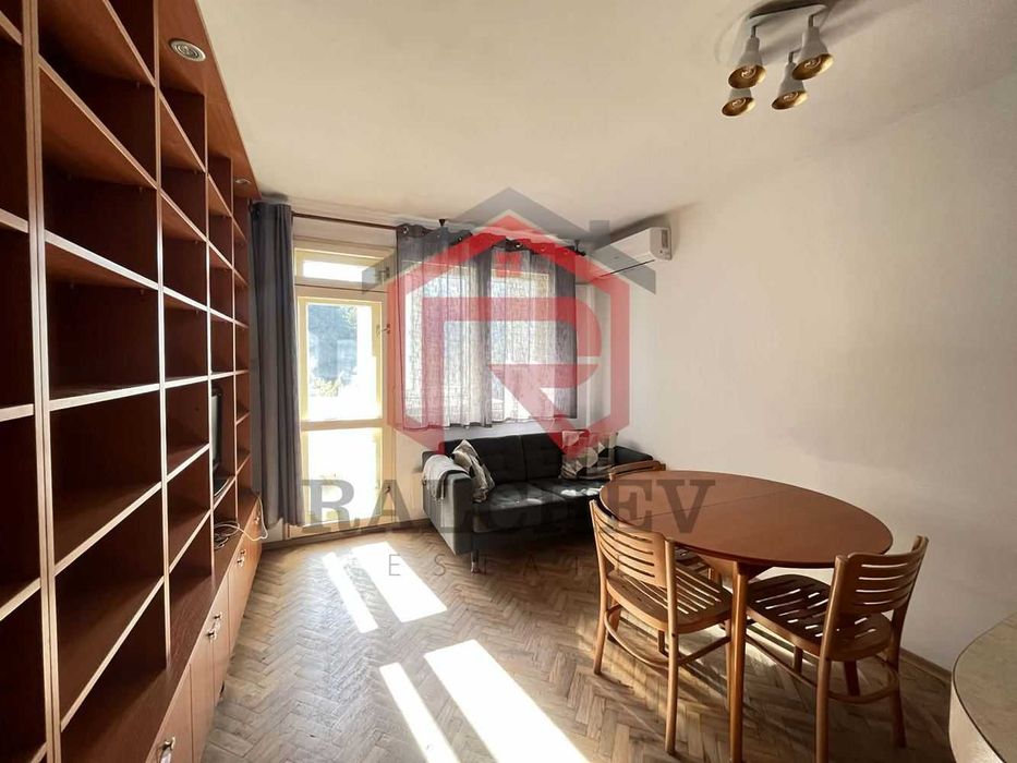 Двустаен апартамент под наем / Спортна зала