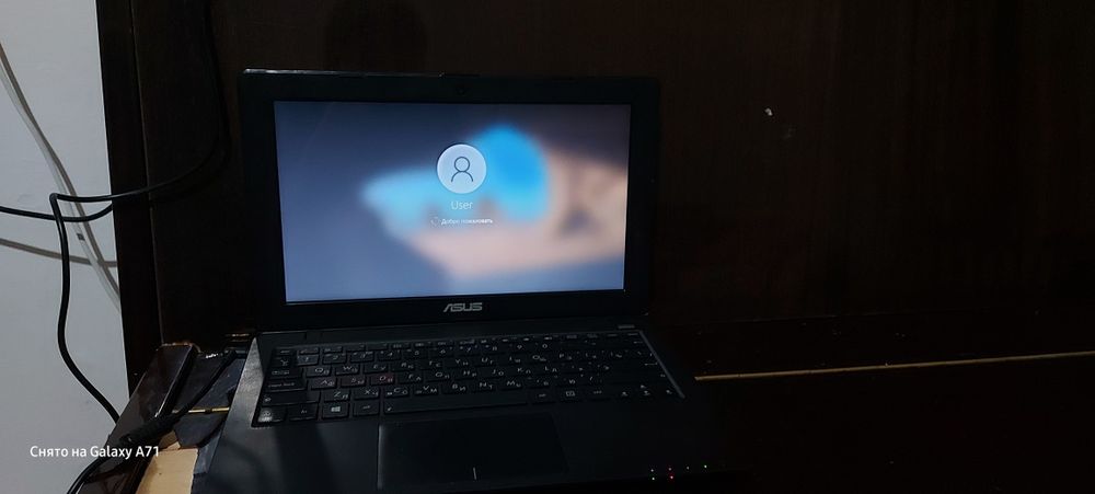 ASUS ноутпук не игравой