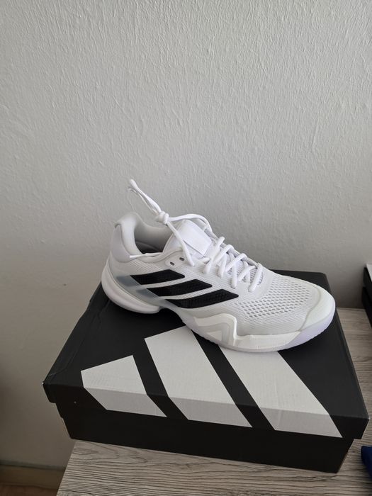 NOI: Adidași Tenis de Câmp / Picior – Ideali și pentru Streetwear / Casual