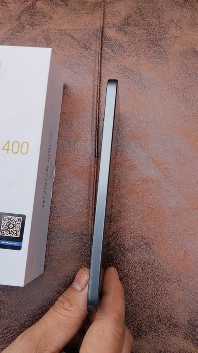 Honor 400 lte.              .