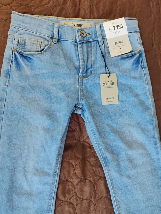 Дънки за момче 6-7 г