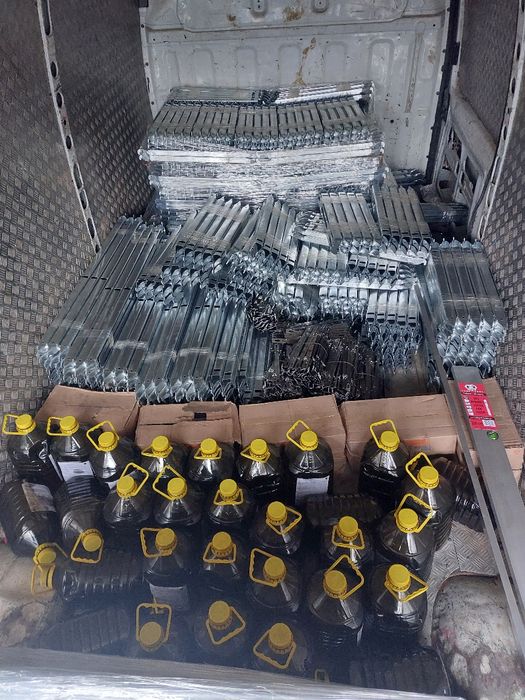 Vând montanți ,pene ,distanțiere,vincluri fluturi cofraje