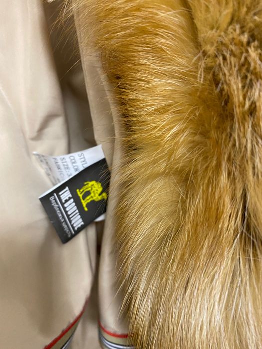 Продам парку.    натуральный мех.