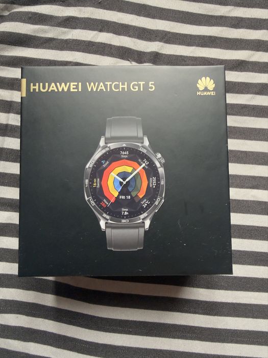 Huawei Watch GT5 46mm Black + подарък каишка